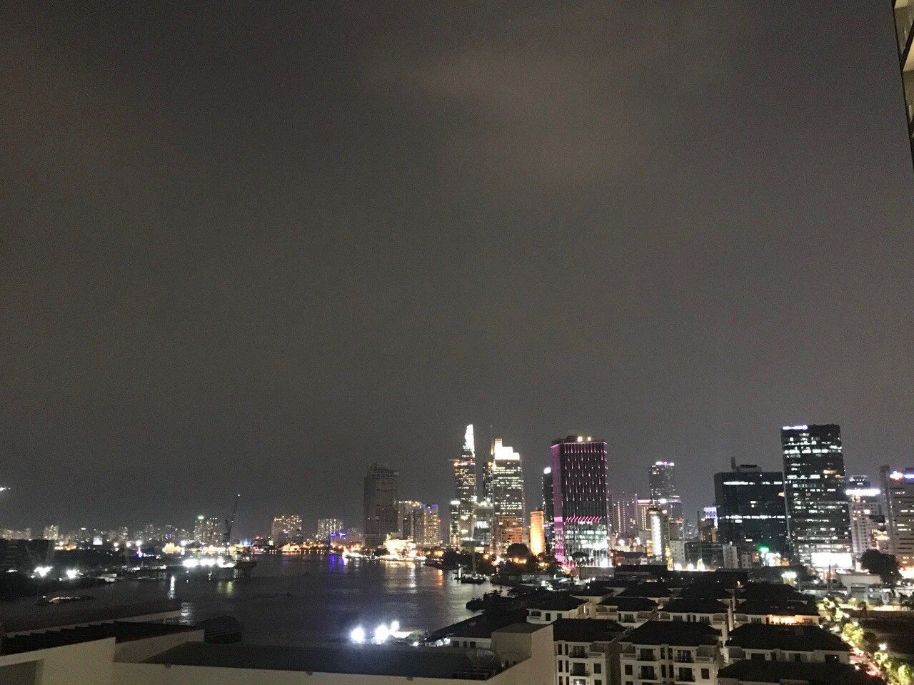 Cần bán nhanh 1PN view Bitexco 5.8 tỷ Vinhomes Golden River Bason Quận 1
