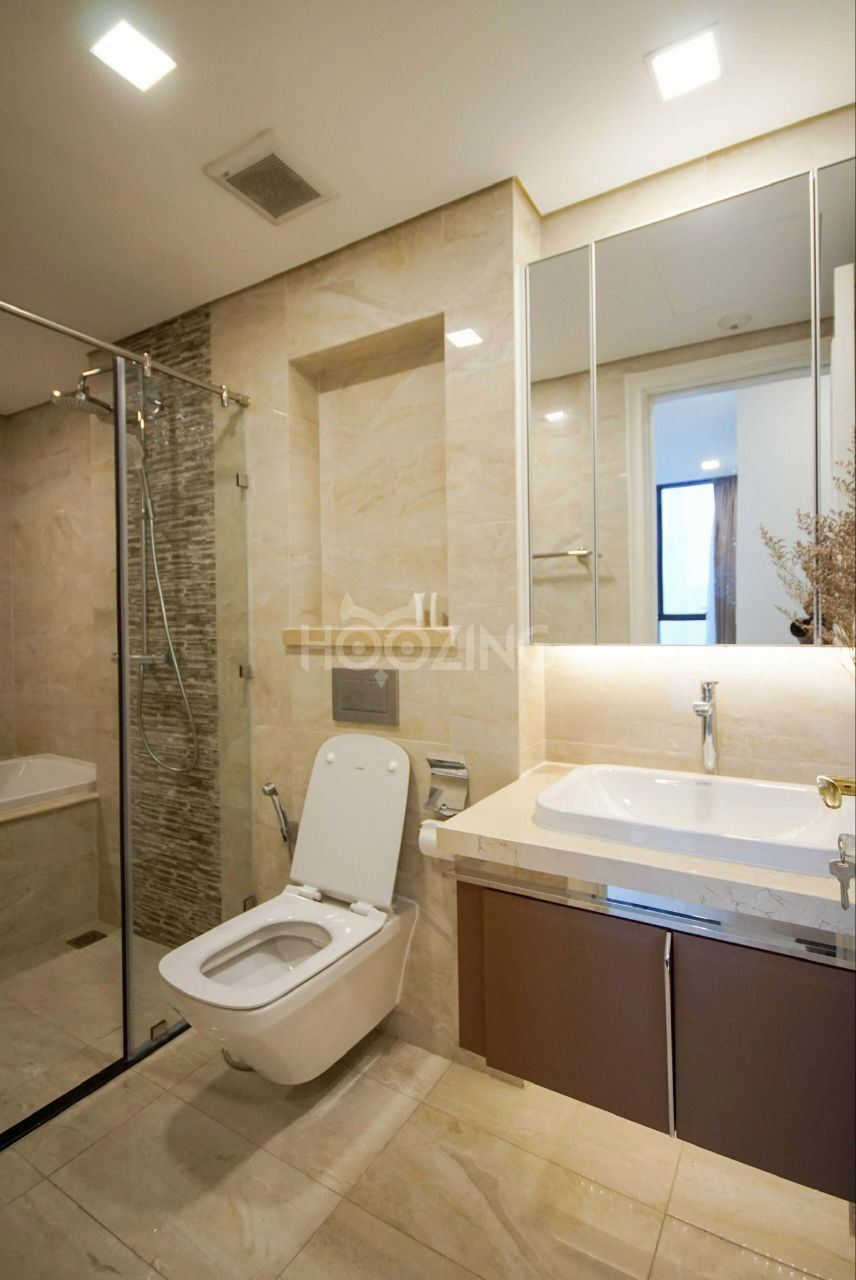 Cần cho thuê gấp căn hộ 2PN-2WC,72m2 ,view Landmark giá rẻ 25 tr/thể như hình