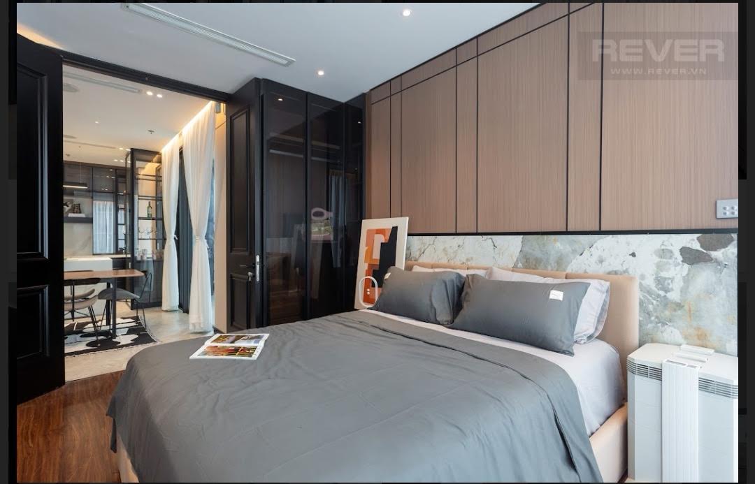 Cho thuê căn hộ 3 phòng ngủ Vinhomes Golden River tầng thấp nội thất đầy đủ