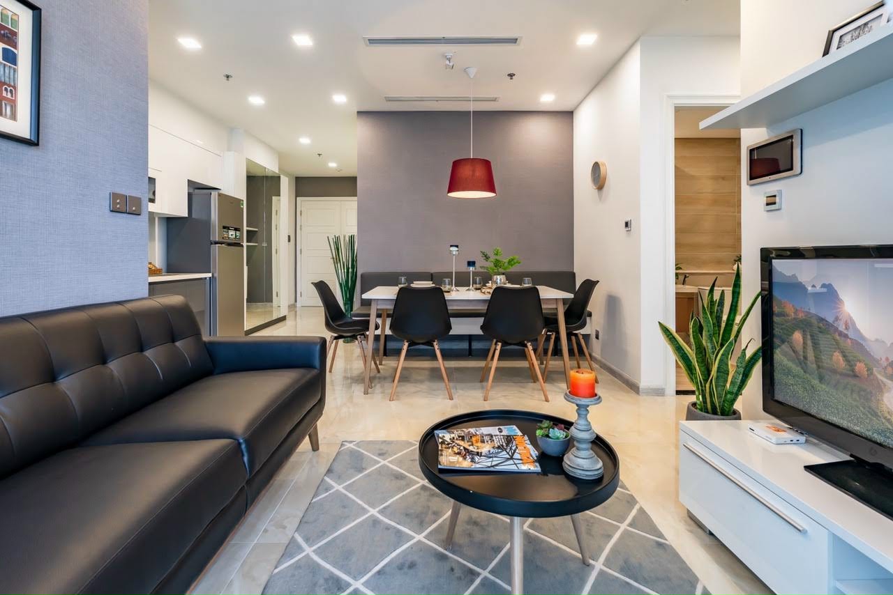 Bán căn hộ 2 phòng ngủ Vinhomes Golden River tầng trung, tòa Aqua 1 ,view sông Bitexco