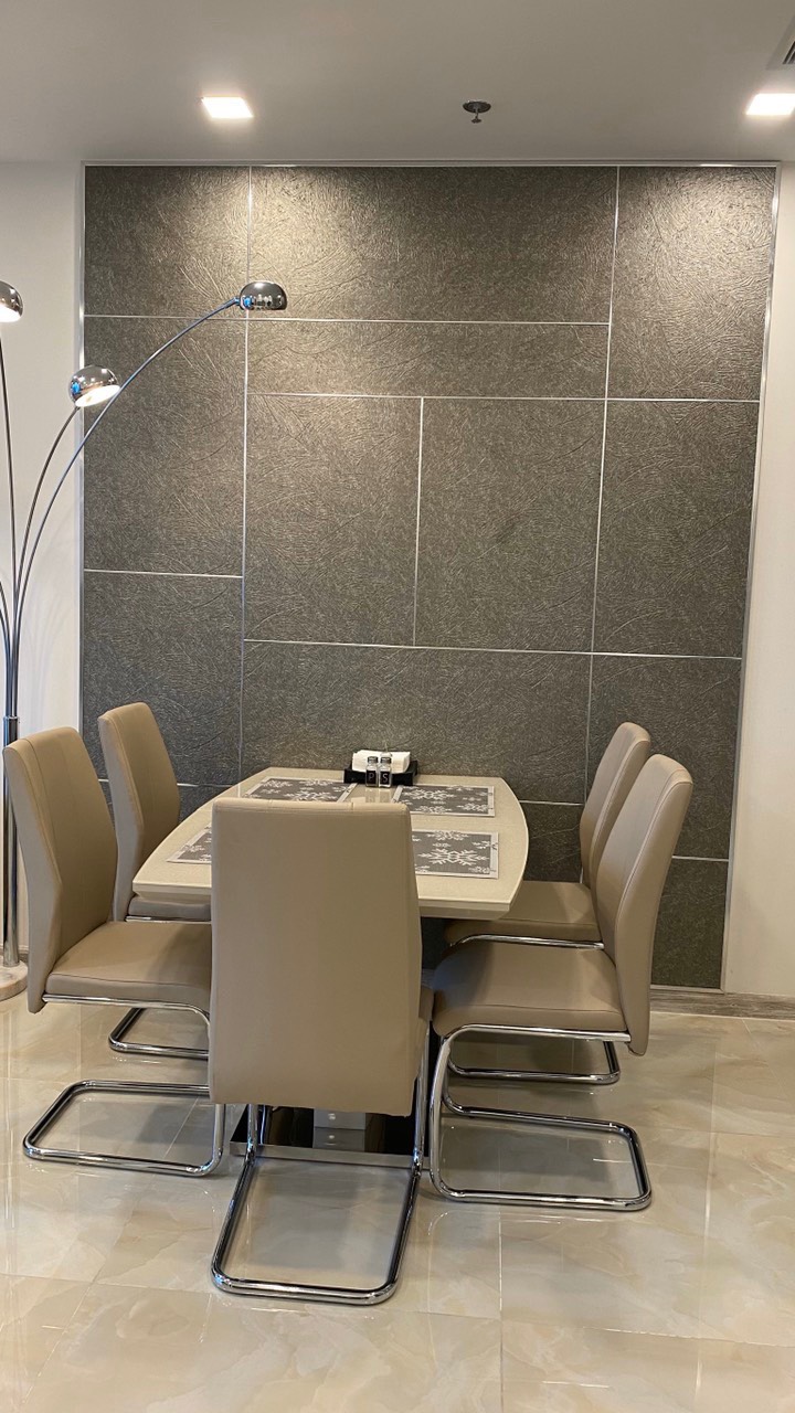 Cho thuê căn hộ 2 phòng ngủ Vinhomes Golden River view Bitexco Aqua