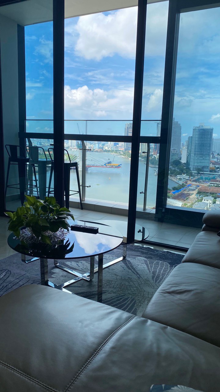 Cho thuê căn hộ 2 phòng ngủ Vinhomes Golden River view Bitexco Aqua