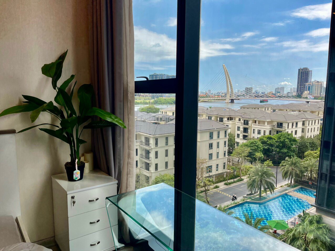 CHO THUÊ CĂN HỘ 1PN ,53m2 CHUNG CƯ VINHOMES GOLDEN RIVER FULL NỘI THẤT giá 20 triệu/tháng