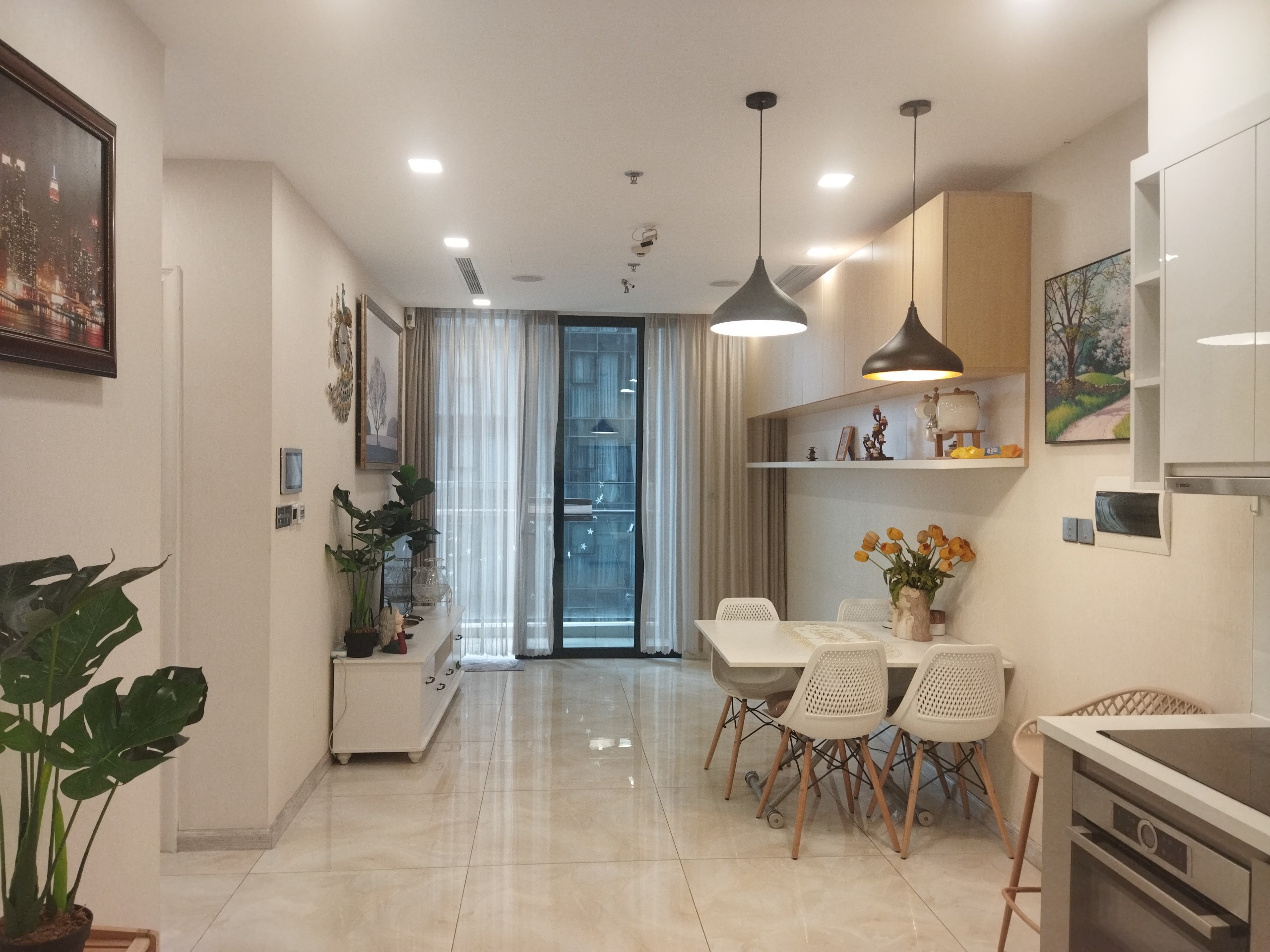 CHO THUÊ CĂN HỘ 1PN ,53m2 CHUNG CƯ VINHOMES GOLDEN RIVER FULL NỘI THẤT giá 20 triệu/tháng