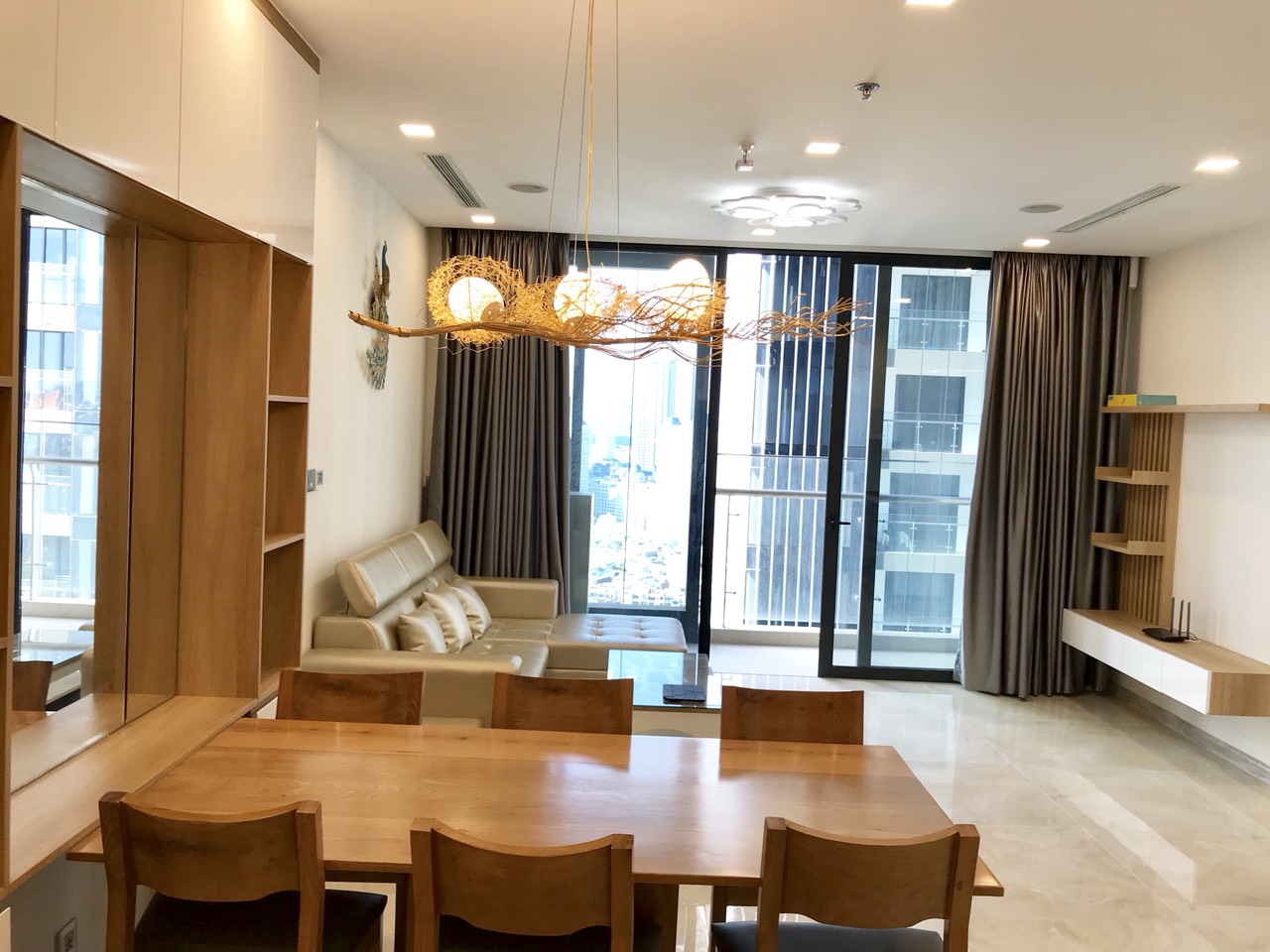 CHÍNH CHỦ CẦN BÁN CĂN HỘ VINHOMES GOLDEN RIVER TÒA LUX 6