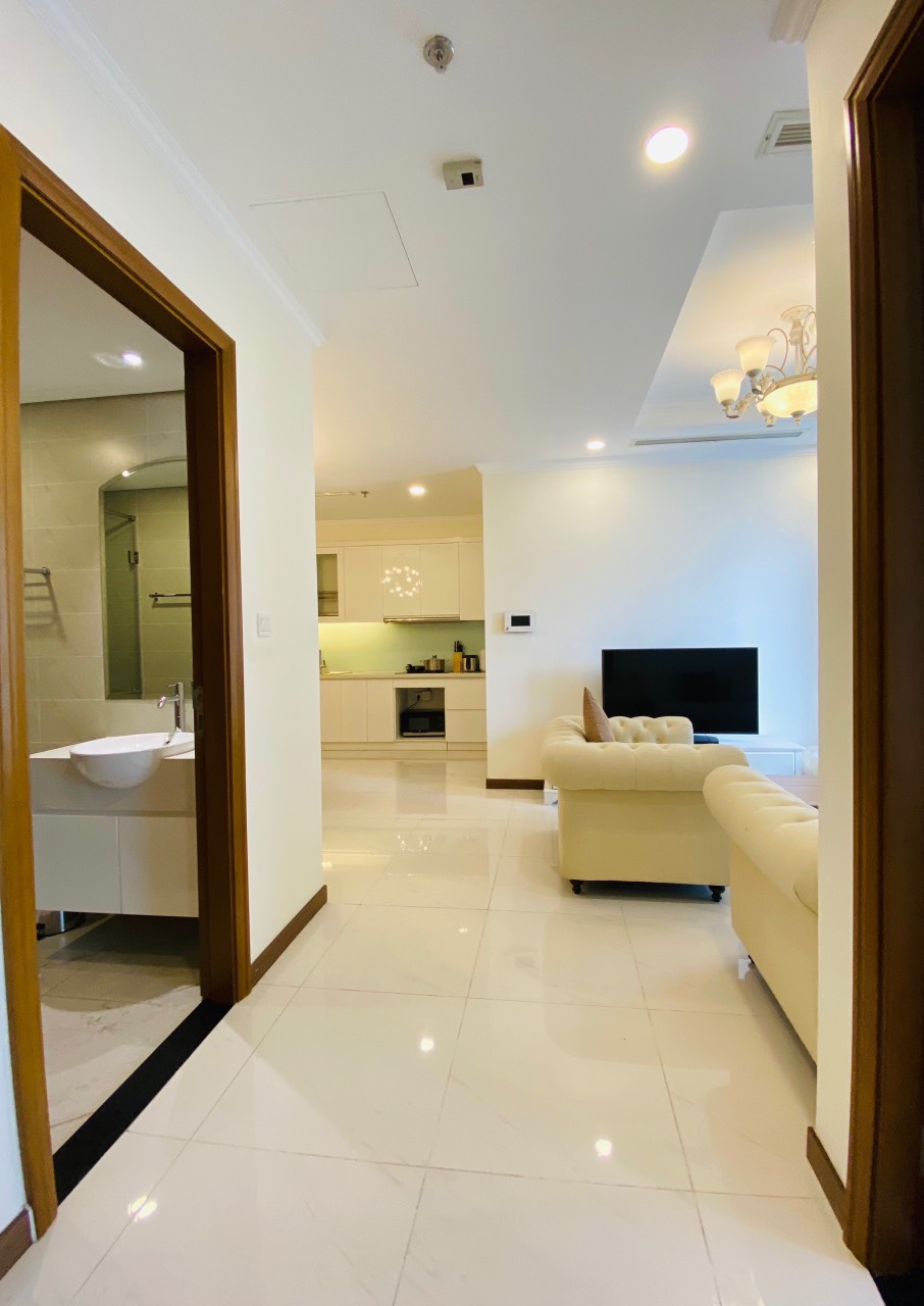 Bán căn hộ vinhomes central park căn 2pn tặng full nội thất thoáng đẹp
