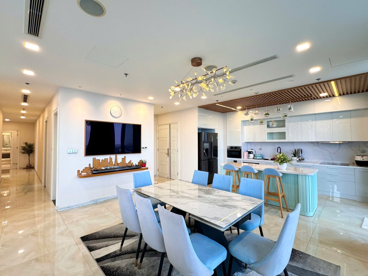 Cho thuê căn hộ 4phòng ngủ – 3wc Vinhomes Golden River Quận 1 vòng cung Aqua 1 giá chỉ 90 triệu/ tháng Như hình