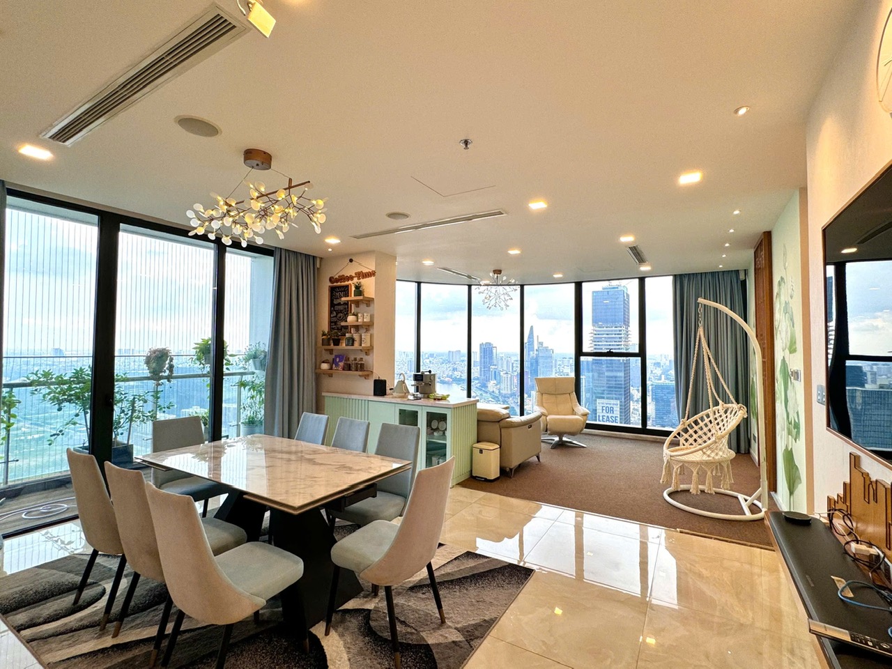 Cho thuê căn hộ 4phòng ngủ – 3wc Vinhomes Golden River Quận 1 vòng cung Aqua 1 giá chỉ 90 triệu/ tháng Như hình