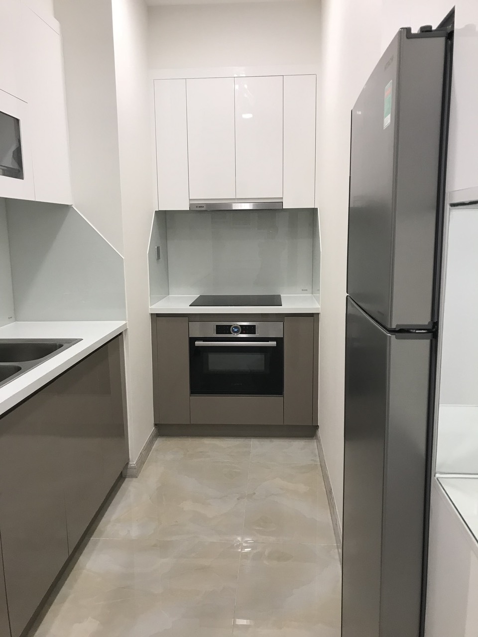 Cho thuê căn hộ 1 phòng ngủ Vinhomes Golden River nội thất sang và hiện đại