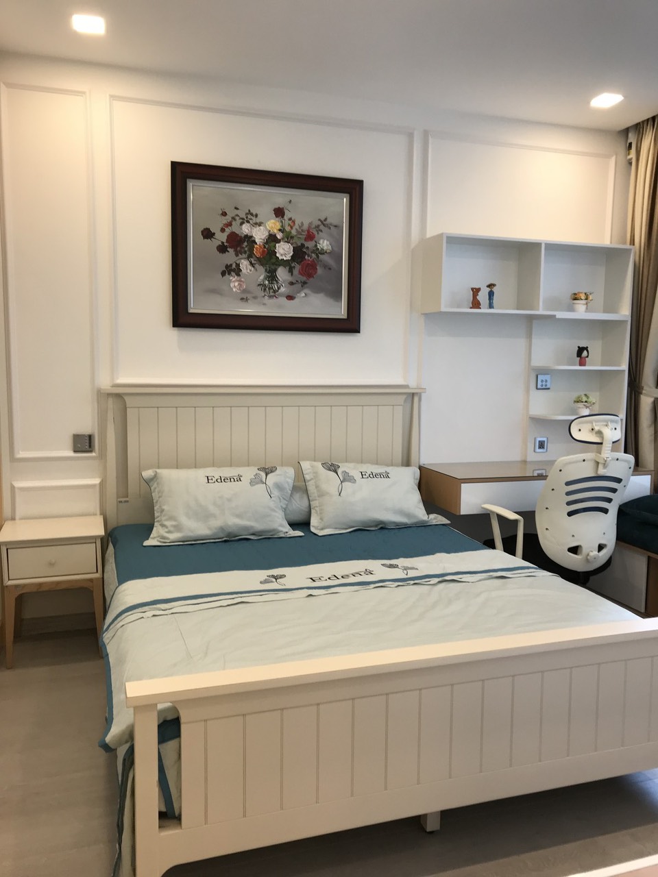 Cho thuê căn hộ 1 phòng ngủ Vinhomes Golden River nội thất sang và hiện đại